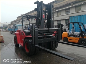 10噸內(nèi)燃叉車X系列-帶側(cè)移，實拍圖