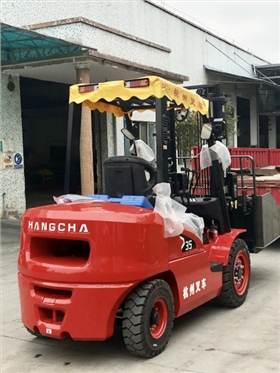 內(nèi)燃叉車(chē)