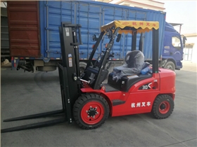 內(nèi)燃叉車