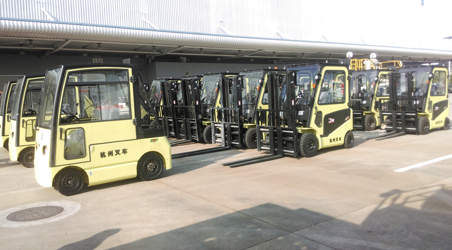 中國(guó)南方航空采購(gòu)杭州叉車案例