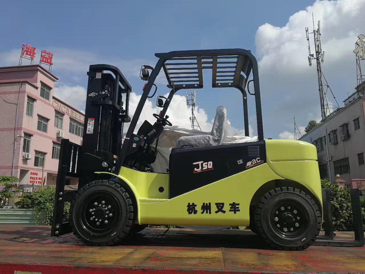 杭州叉車：電動(dòng)叉車維護(hù)成本，你需要知道！