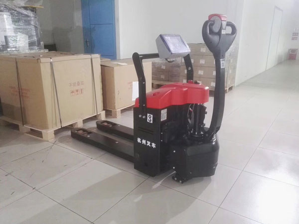 專業(yè)定制的杭州叉車。