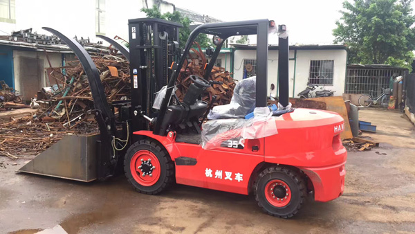 3.5噸內(nèi)燃叉車X系列-實(shí)拍圖，反牙帶爪